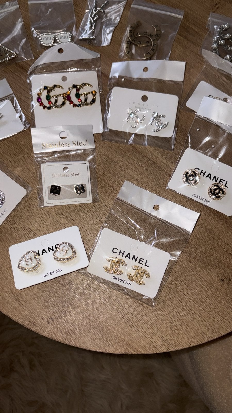 Allemaal sieraden en broches, Overige materialen, 4 tot 7 cm, Nieuw, Ophalen of Verzenden