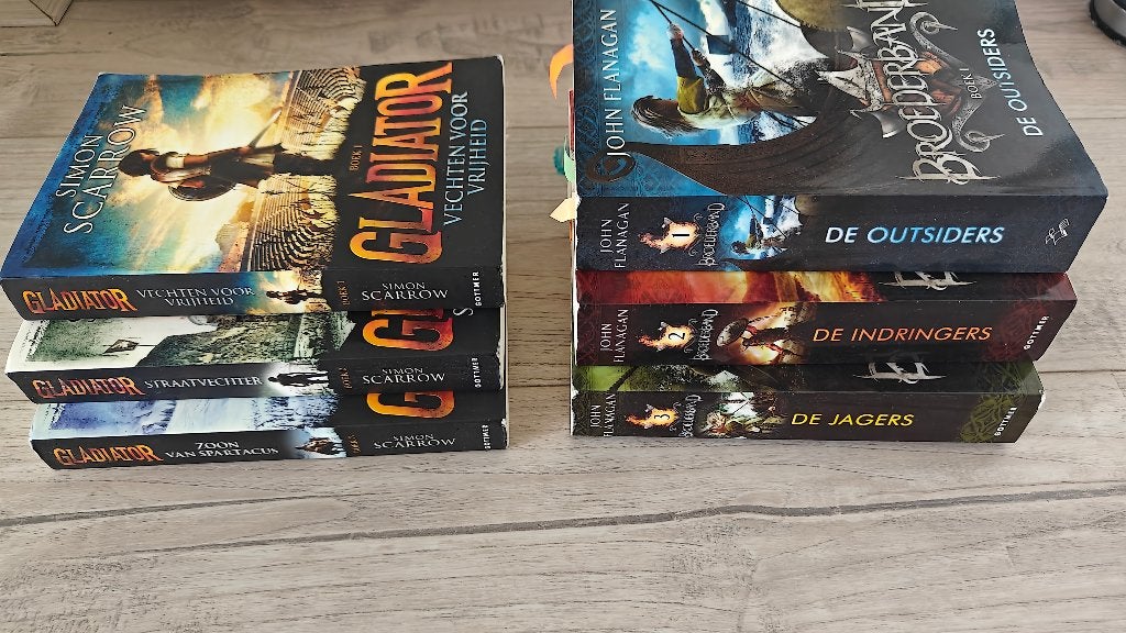 Grote collectie jeugdboeken: fantasy en avontuur, Ophalen of Verzenden, Zo goed als nieuw, Fictie
