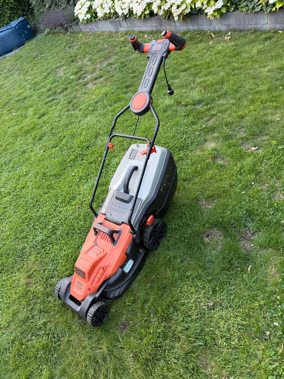 Black & decker grasmaaier kapot, Ophalen, Cirkelmaaier, Gebruikt, Elektrische grasmaaier