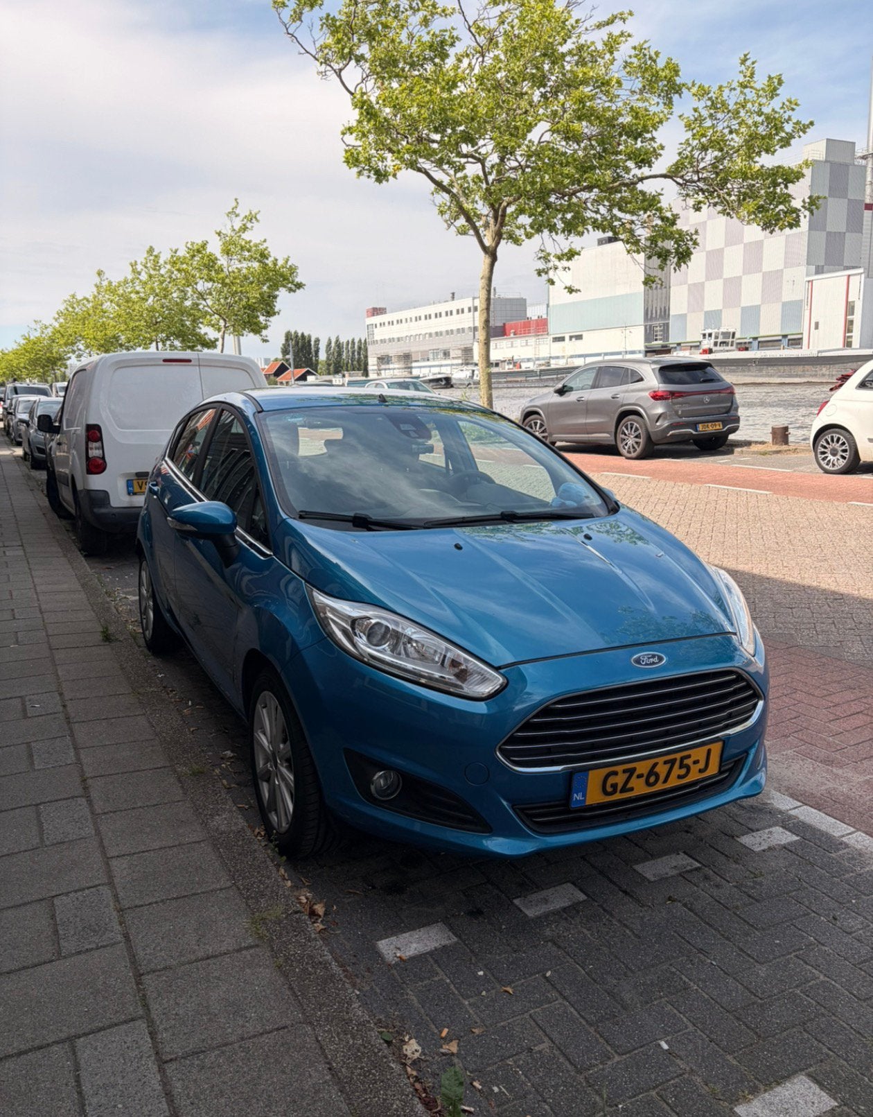 Ford Fiësta 1.0 101PK 2015 Candy blue, Dealer onderhouden, 40 €/maand, Blauw, Leder en Stof