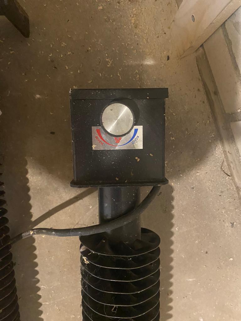 Elektrische verwarming olie spiraal 2000w, Ophalen, Gebruikt, Minder dan 30 cm, Radiator