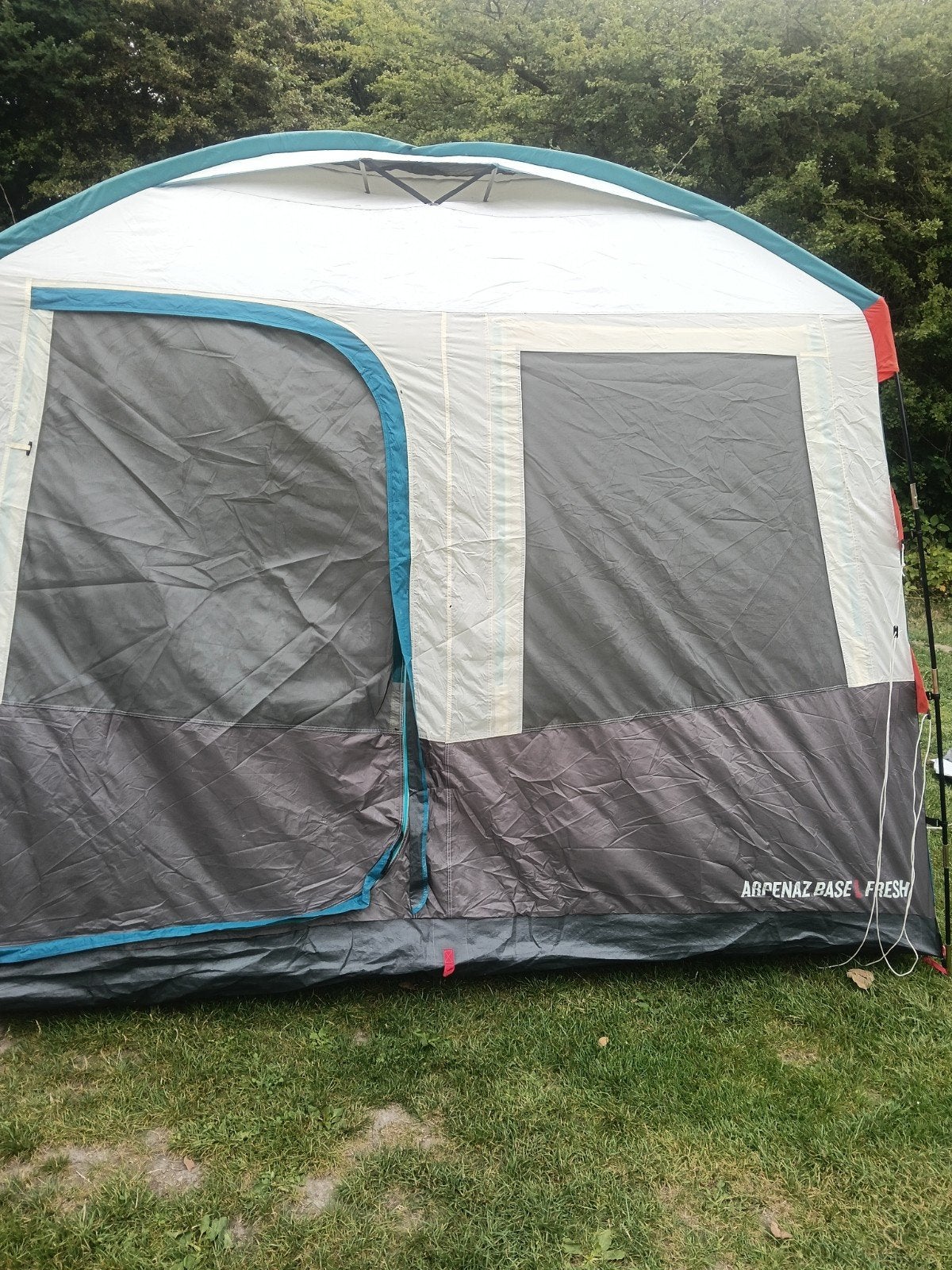 Quechua Arpenaz Base Fresh tent - Ruime familietent, Caravans en Kamperen, Ophalen