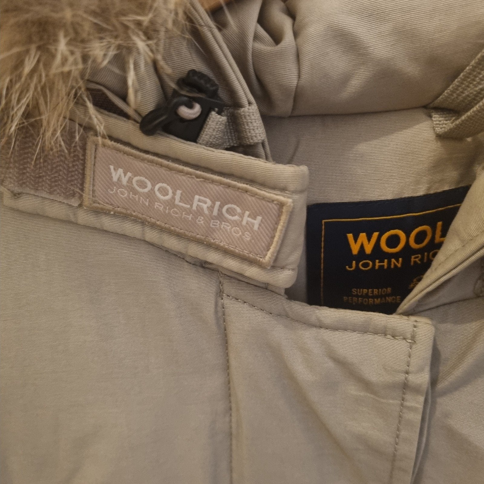 Woolrich John Rich & Bros. winterjas met bontkraag, Ophalen, Beige, Zo goed als nieuw, Woolrich