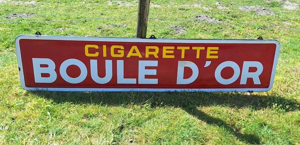 Mooi en groot emaille bord Boule D'or Cigarette uit 1954., Verzamelen, Merken en Reclamevoorwerpen, Ophalen, Reclamebord, Gebruikt