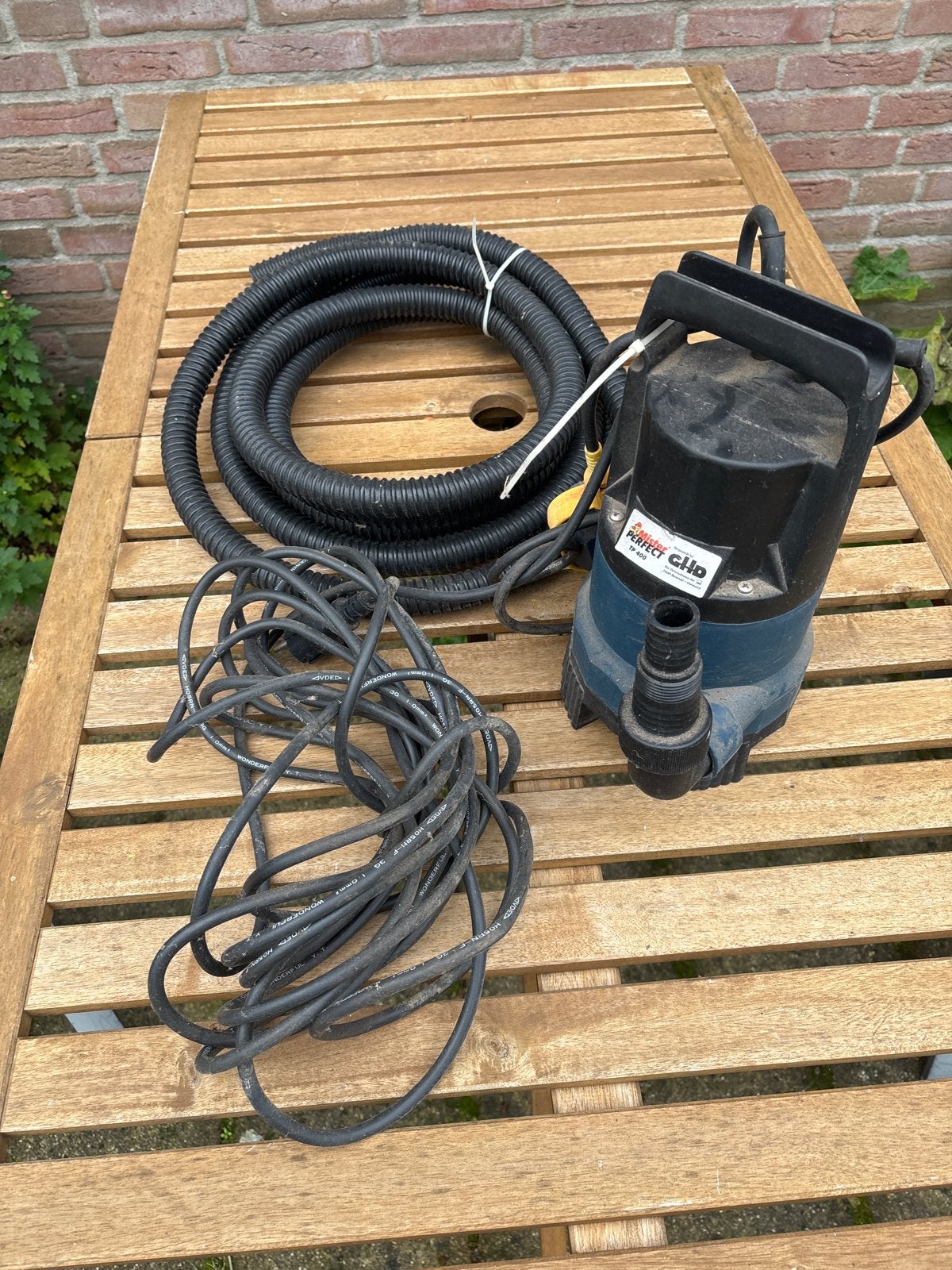 Dompelpomp met vlotter en slang - Perfect GHD TP 400, Ophalen