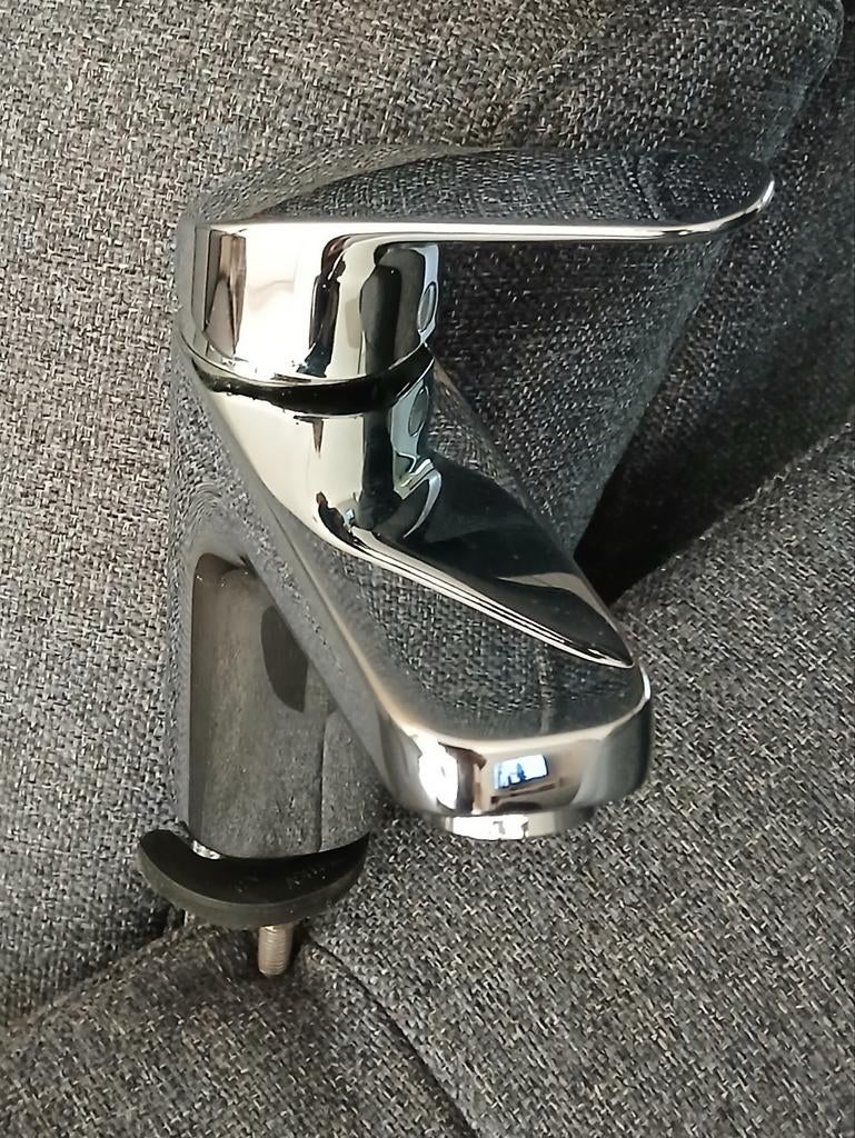 Wastafelkraan eenknops Ideal standard h. 9cm. z.g.a.n., Ophalen, Zo goed als nieuw
