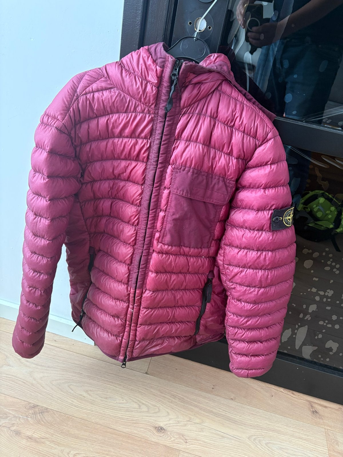 Stone Island winterjas maat L - Authentiek met QR-code, Kleding | Heren, Jassen | Winter, Ophalen, Gedragen, Maat 52/54 (L), Rood