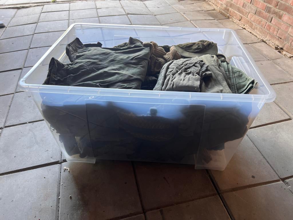Partij militaire kleding en accessoires, Ophalen, Gebruikt