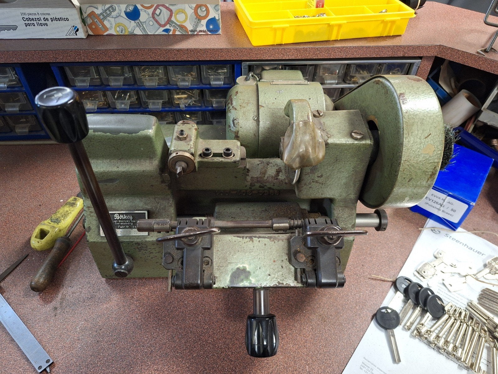 Borkey Sleutel dupliceermachine, Ophalen, Minder dan 700 watt, Werkbankslijpmachine