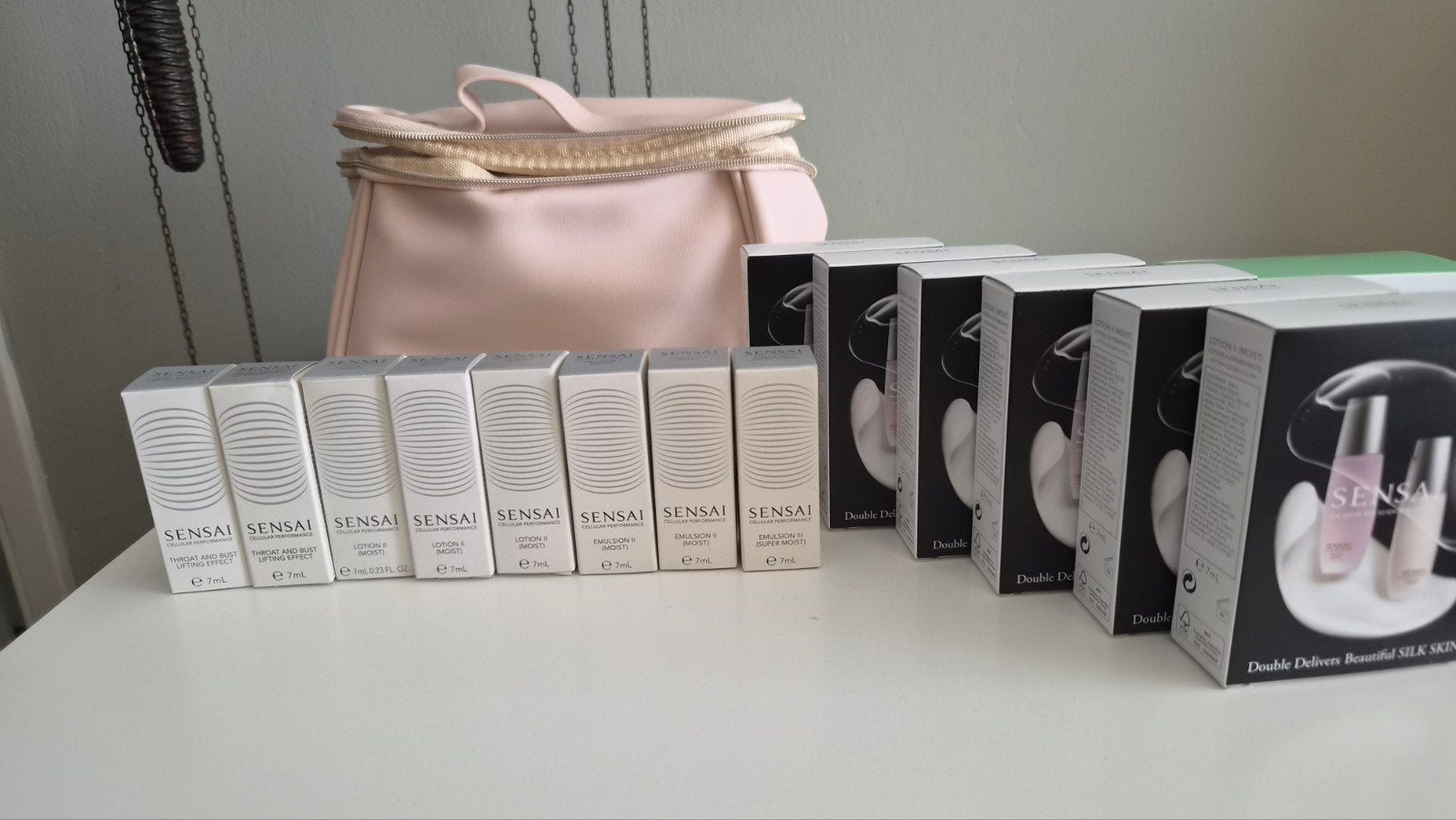 Sensai Huidverzorgingsset: Emulsie, Lotion & Lifting Effect, Ophalen of Verzenden, Nieuw, Gehele gezicht, Verzorging