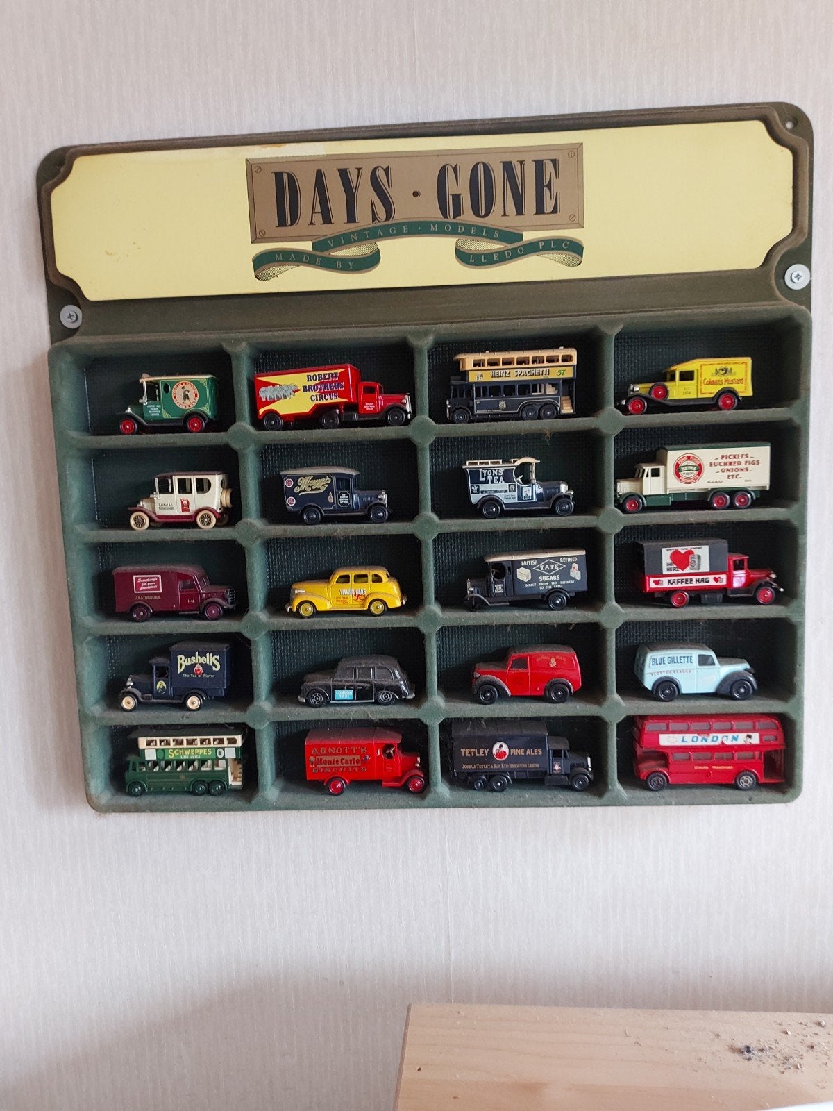 Lledo Days Gone Verzameling met Vintage Modelle, Ophalen, Zo goed als nieuw, Auto, Overige merken