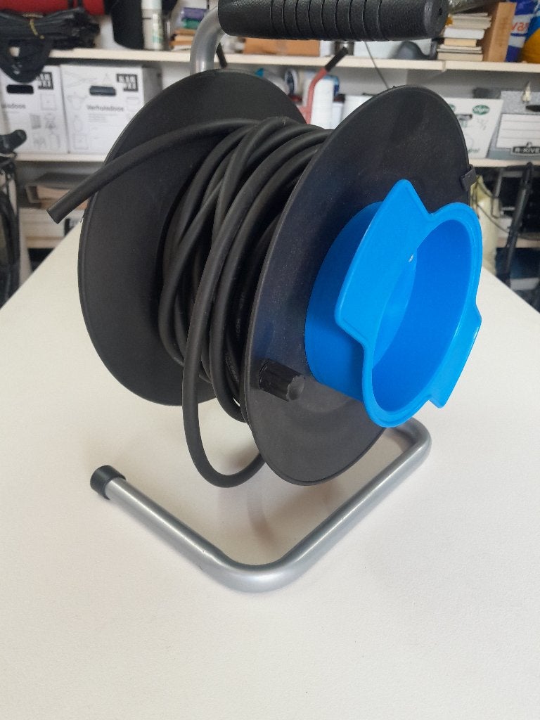 Fjord Outdoor Haspel met ongeveer 15m 3-aderige kabel, Ophalen, Zo goed als nieuw, Kabelhaspel