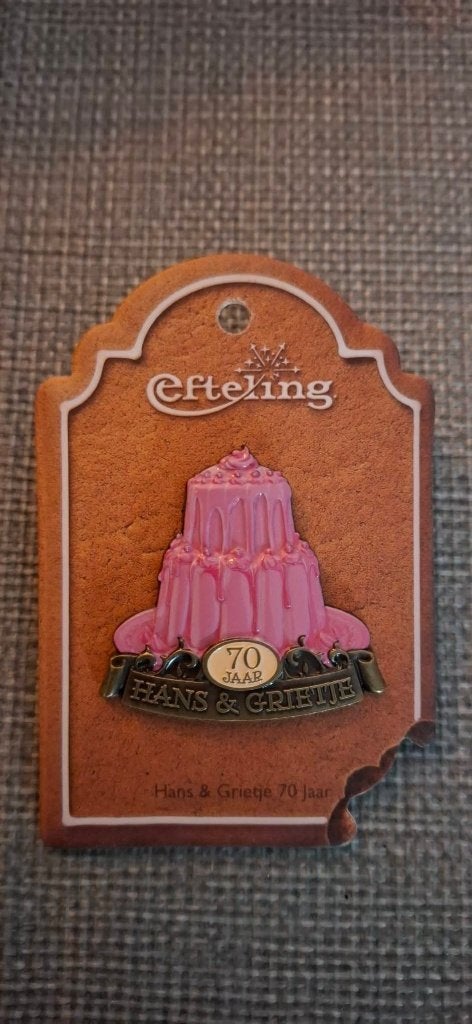 efteling pin hans en grietje taart, Verzamelen, Efteling, Ophalen of Verzenden, Nieuw, Button of Speldje