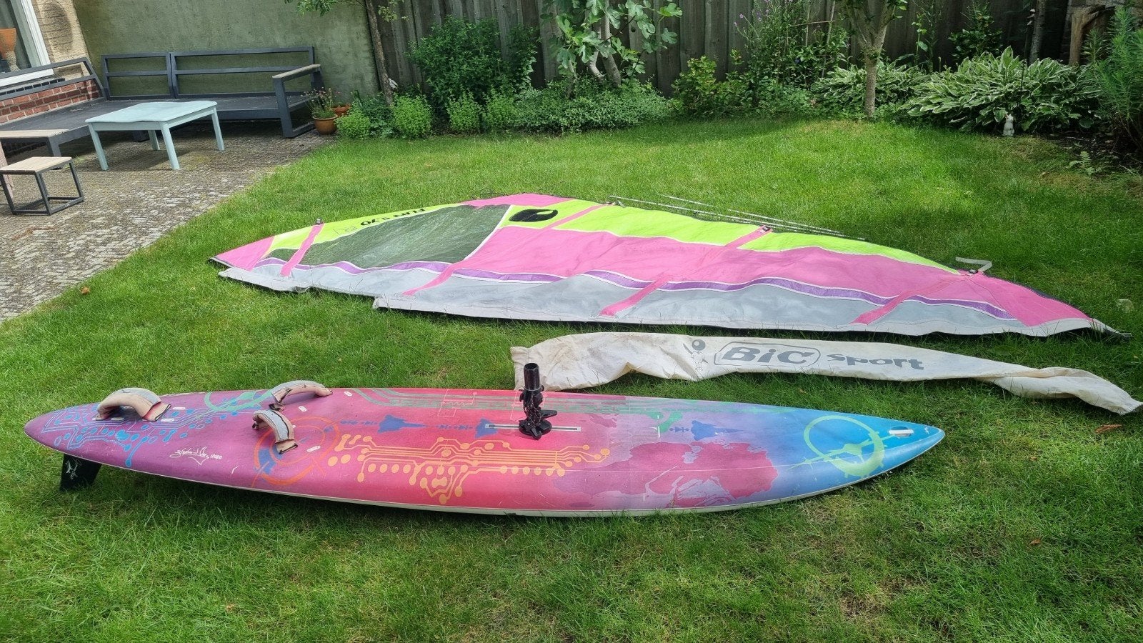BIC Windsurfset: Plank 2.80m semi, Zeil 5.7m², Vin & Trapeze, Ophalen, 250 tot 300 cm, Gebruikt, 5 tot 6.5 m²