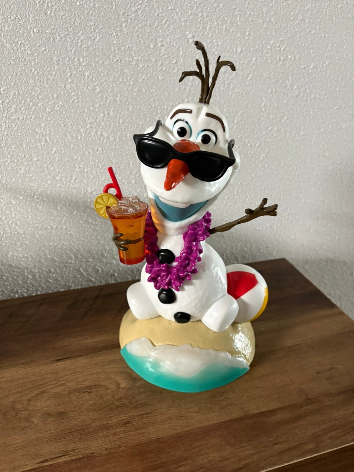 Disney parks cruise line olaf sipper, Verzamelen, Ophalen of Verzenden, Zo goed als nieuw, Beeldje of Figuurtje