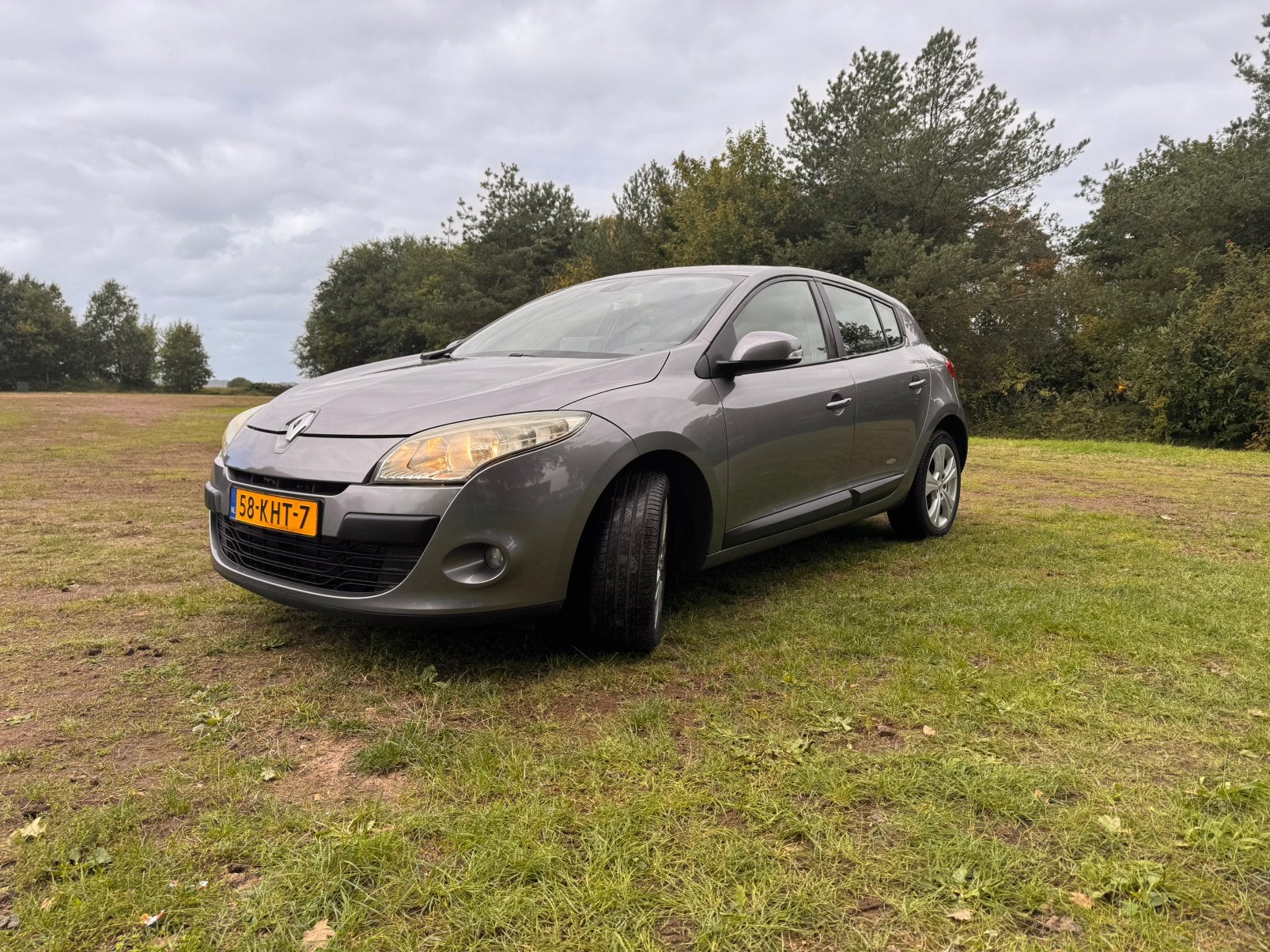 Renault Mégane 1.6 16V 81KW Hatchback 2010 Grijs, Auto's, Zwart, 4 cilinders, Bedrijf, Handgeschakeld