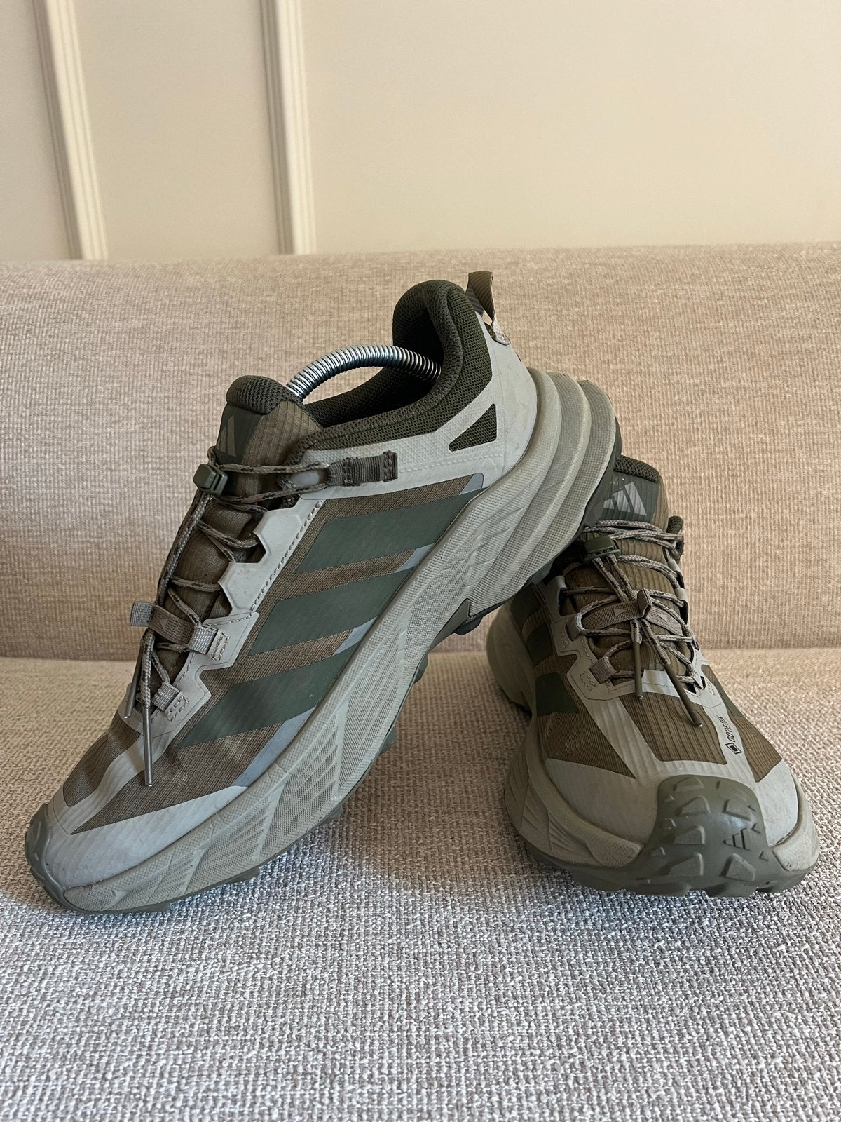 Adidas Terrex Gore-Tex Schoenen Maat 45 1/3, Ophalen of Verzenden, Zo goed als nieuw, Overige kleuren, Sneakers of Gympen