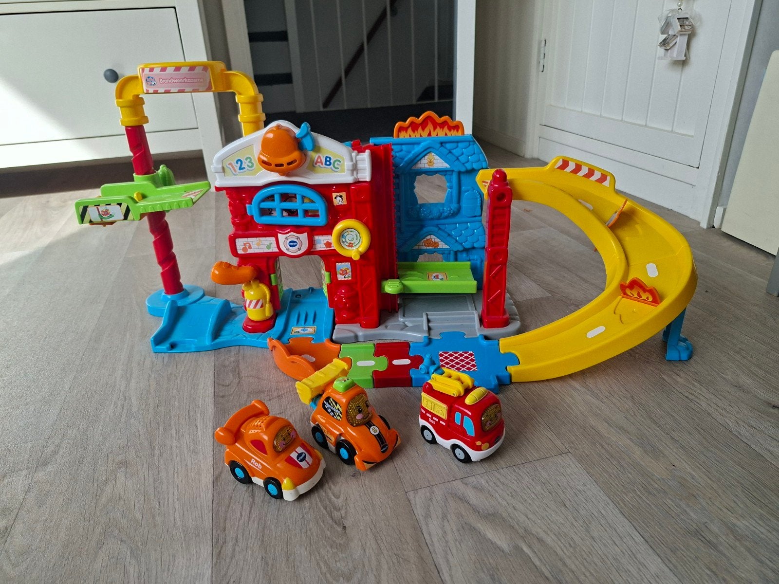Toet toet brandweer, Ophalen, 2 tot 4 jaar