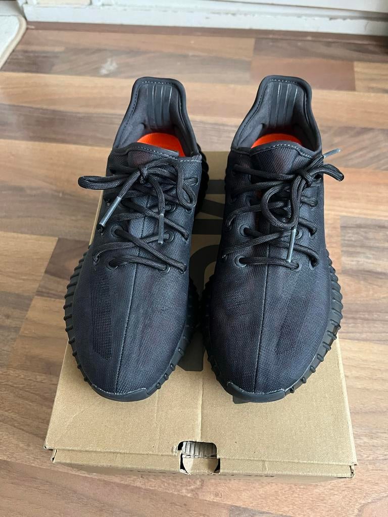 Originele Yeezy Boost 350 V2 - Maat 40 - Slechts 2x gedragen, Kleding | Heren, Schoenen, Zwart, Ophalen of Verzenden, Sneakers of Gympen