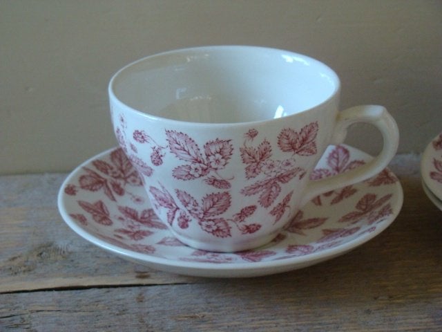 Servies, Engels Churchill, RED BRAMBLE, zo goed als nieuw, Ophalen of Verzenden