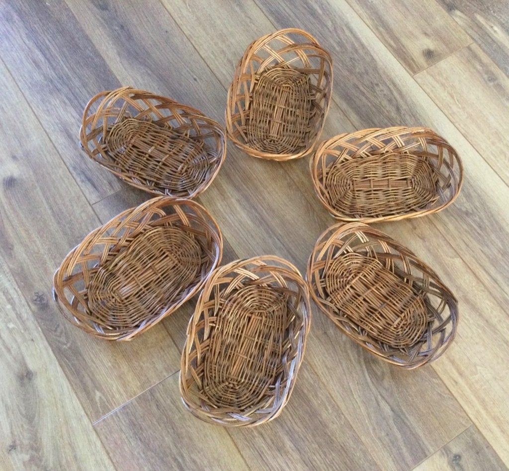 6 stuks broodmandjes nieuw.  Maat 30 / 21 / 8 cm.  Riet., Overige typen, Ophalen of Verzenden, Zo goed als nieuw, Overige materialen