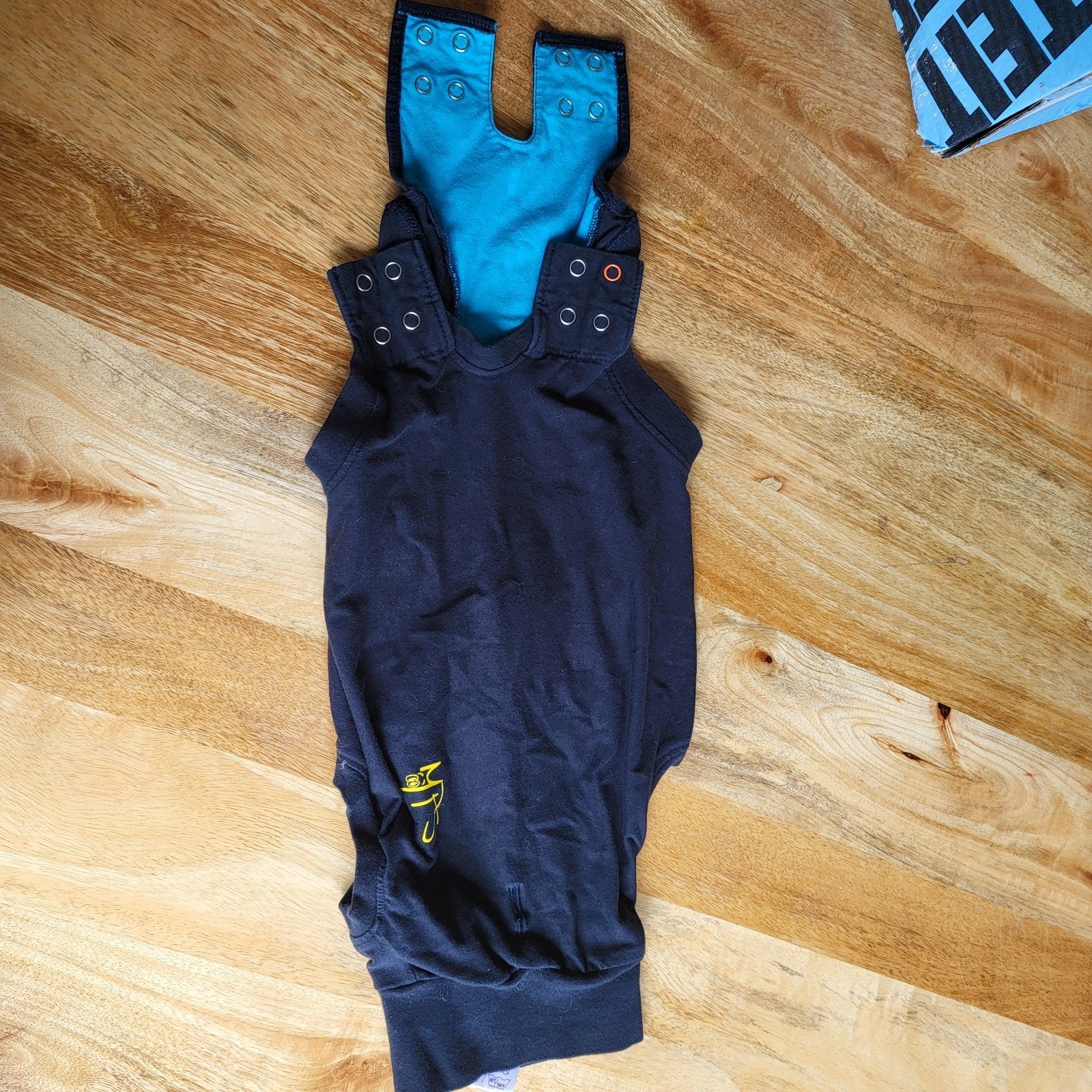 Te koop 2x honden rompertje maat S., Ophalen