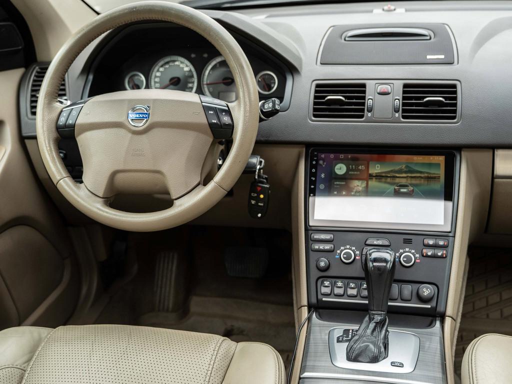 Volvo XC90 4.4 V8 Executive Edition | 7 PERS| MASSAGE & VENT, Auto's, Gebruikt, 8 cilinders, 138 €/maand, Zwart