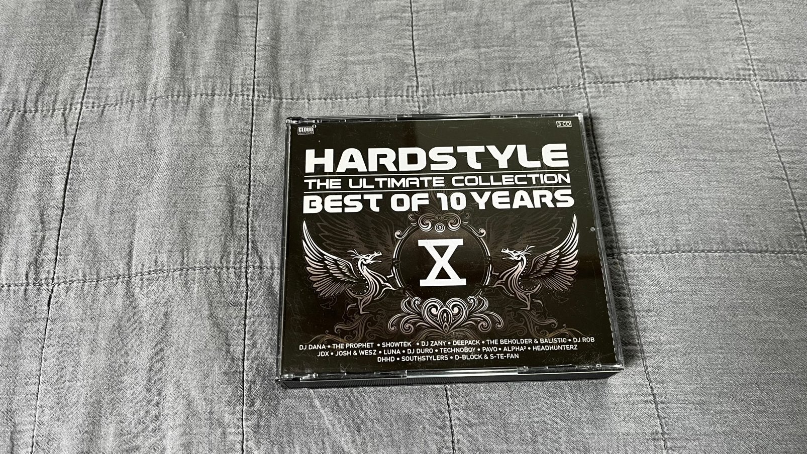 Hardstyle The Ultimate Collection Best Of 10 Years 3-CD Box, Ophalen of Verzenden, Zo goed als nieuw