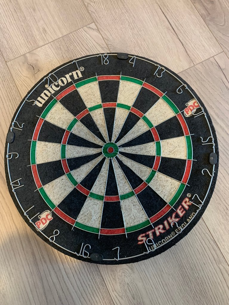 Dartbord - Unicorn Striker, Ophalen, Gebruikt, Dartbord