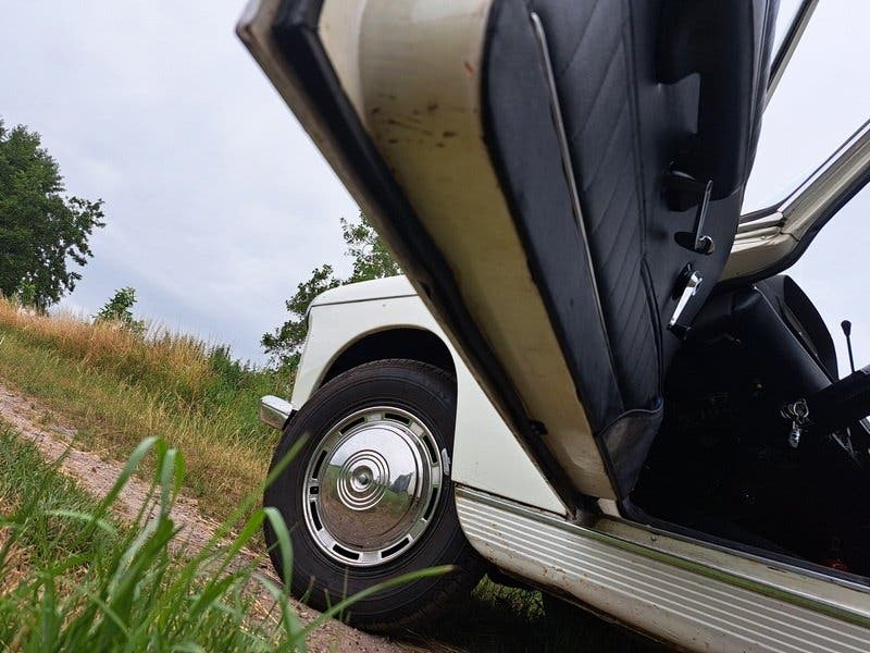 Peugeot 404 Super Luxe uit 1966, foto 10