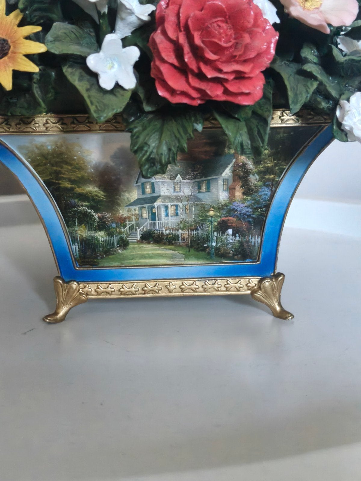 Thomas Kinkade "50 States Flower Bouquet" Beeld (2005), Huis en Inrichting, Gebruikt, Handgemaakt, Ophalen of Verzenden, Overige merken
