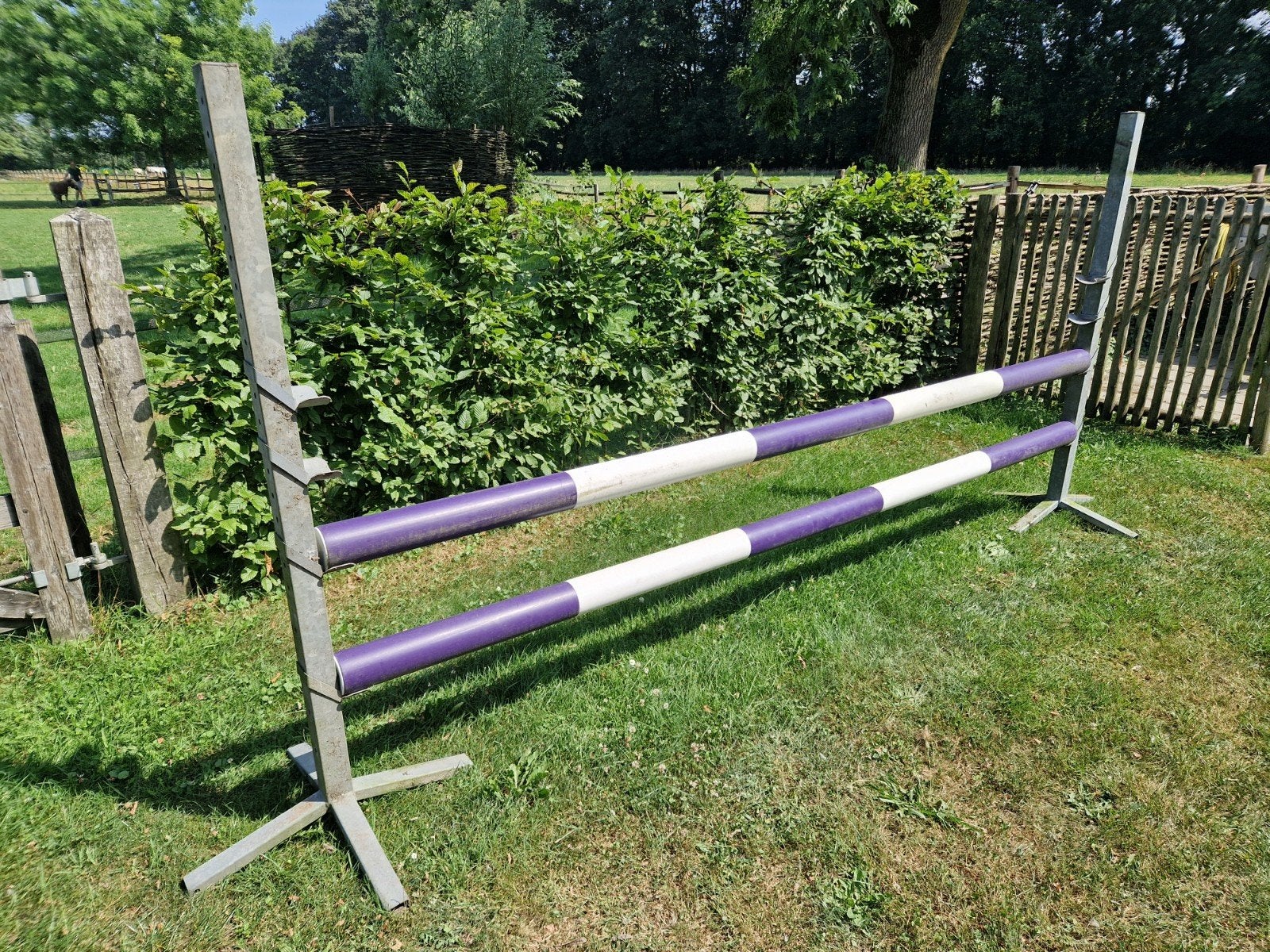 Springbalken met staanders - hindernis, Dieren en Toebehoren, Ophalen, Zo goed als nieuw, Springen