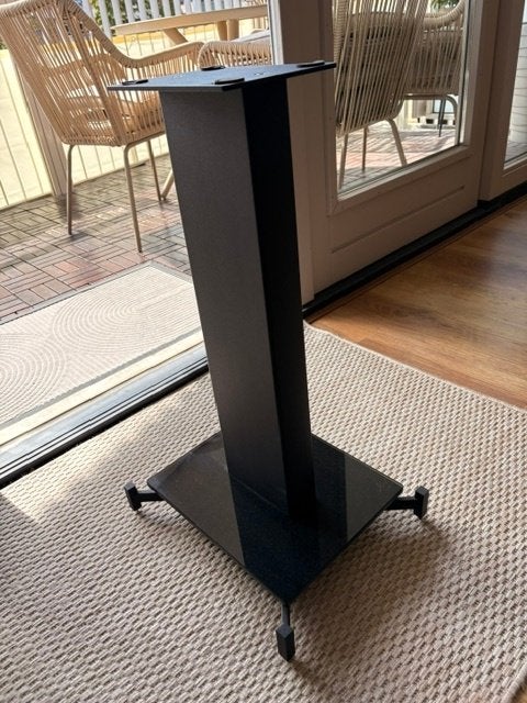 Mooi stevige Speaker stands met spikes., Audio, Tv en Foto, Luidsprekers, Overige merken, Ophalen of Verzenden, Zo goed als nieuw