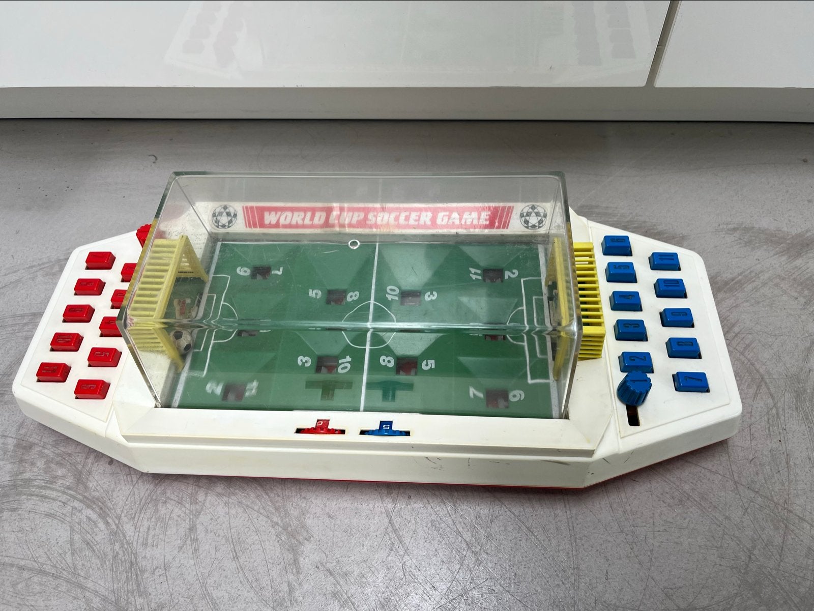 Vintage World Cup Soccer Game - Tafelvoetbalspel, Ophalen, Gebruikt, Jongen of Meisje