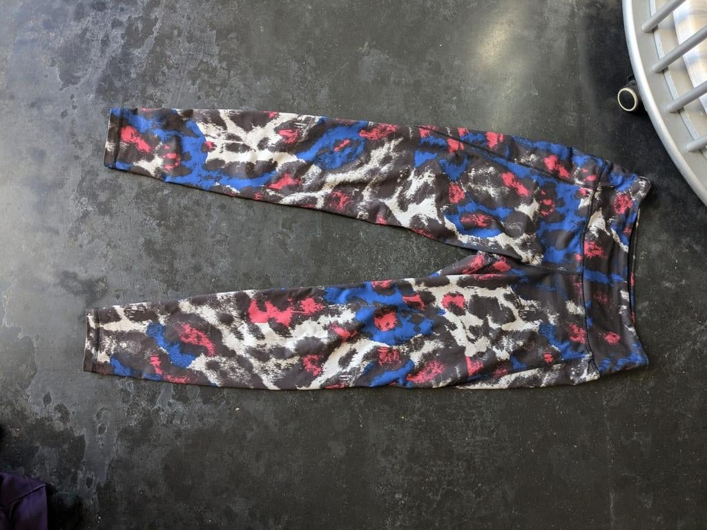 H&M Sport Legging met Dierenprint - Maat M, Kleding | Dames, Sportkleding, Maat 38/40 (M), H&M Sport, Blauw, Ophalen of Verzenden