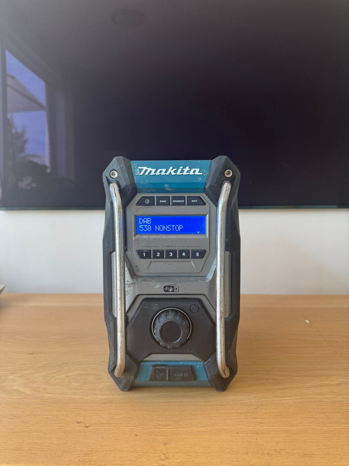 Makita mr003g bouwradio/radio dab+, Ophalen of Verzenden, Zo goed als nieuw, Bouwradio