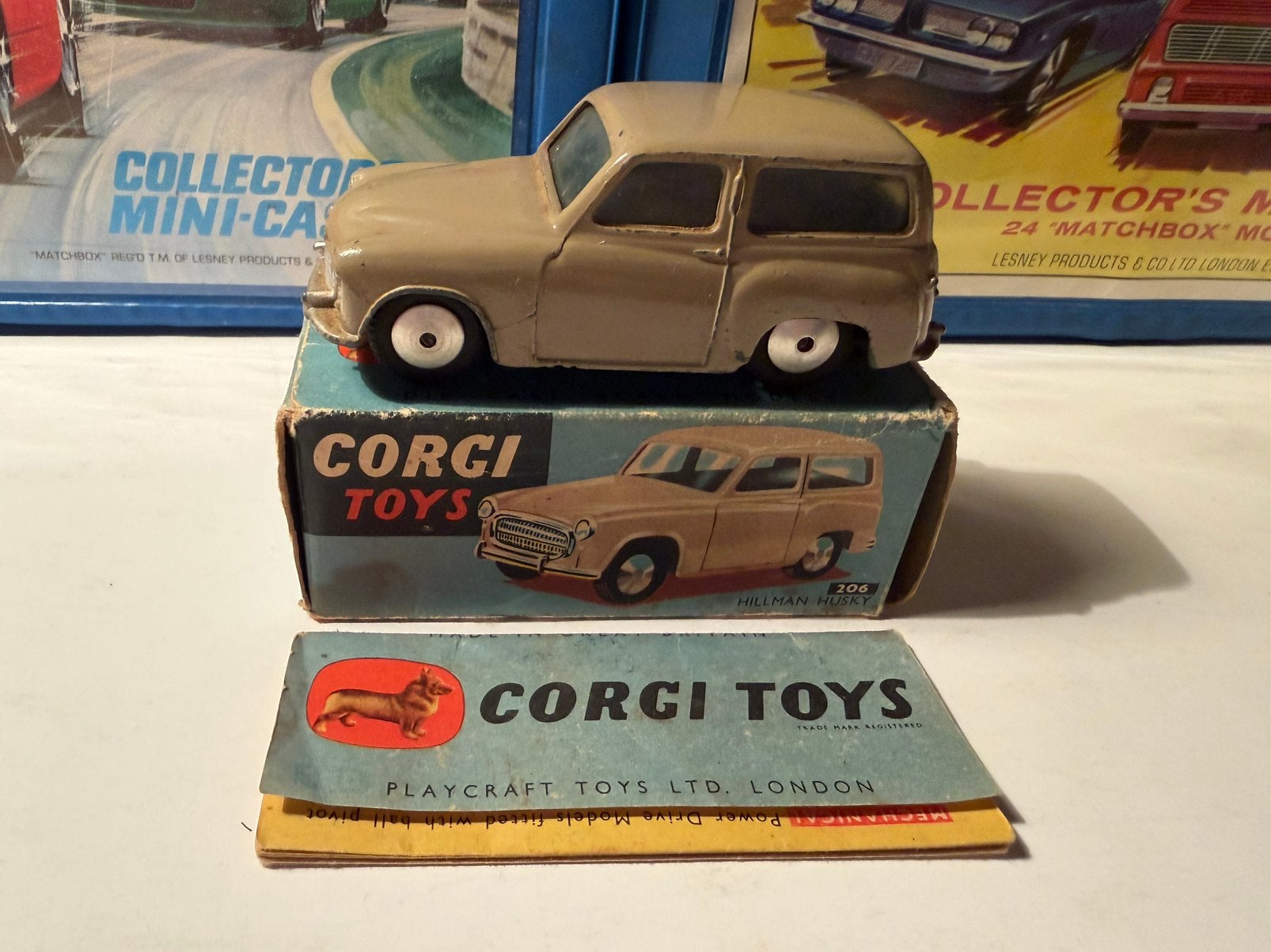 Corgi Toys Nr.206 Hillman Husky + Corgi Toys Leaflet, Ophalen of Verzenden, Gebruikt, Auto, Corgi
