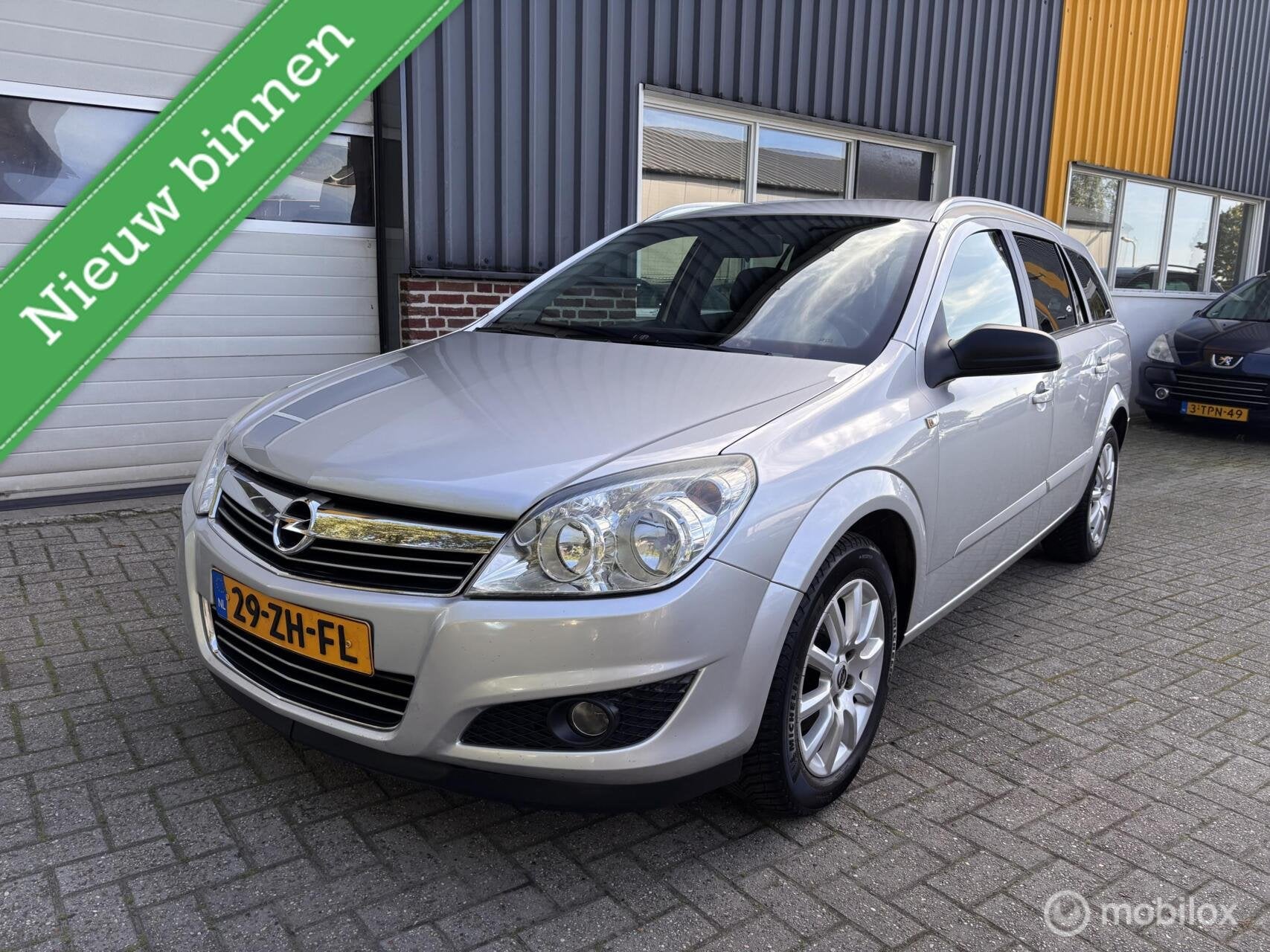 Opel Astra Wagon 1.8 Temptation TREKHAAK! NETTE AUTO!, Voorwielaandrijving, Gebruikt, 1225 kg, 4 cilinders