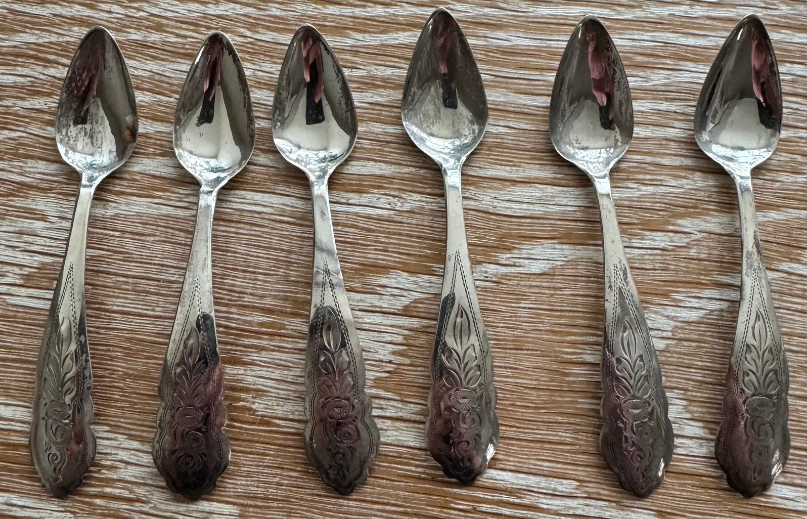 6 antieke zilveren mokkalepeltjes – gegraveerd bloemmotief, Ophalen of Verzenden