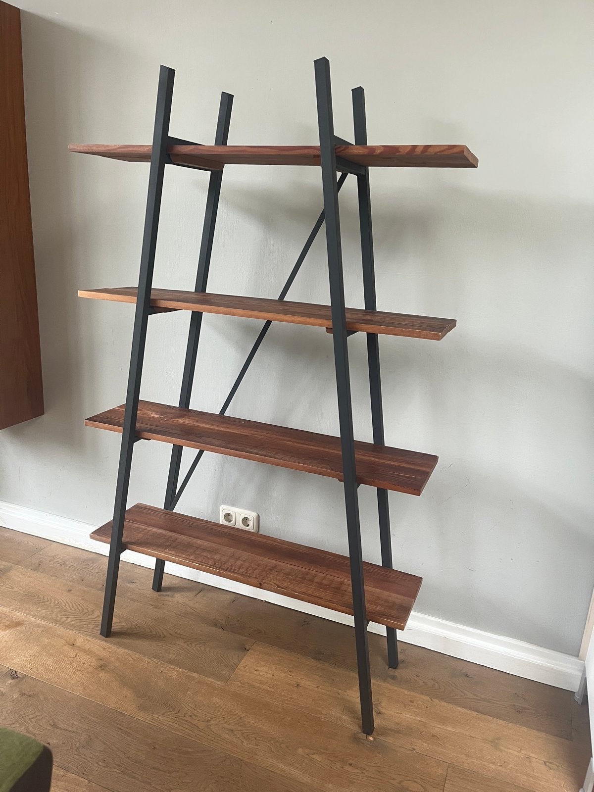 Industriële Kast met Stalen Frame en Houten Planken, Ophalen, Met plank(en), Gebruikt, 100 tot 150 cm