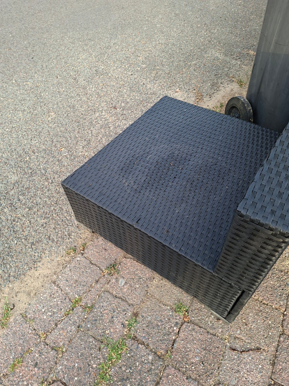 GRATIS zwarte rotan stoel, Ophalen, Gebruikt, Zwart, Eén