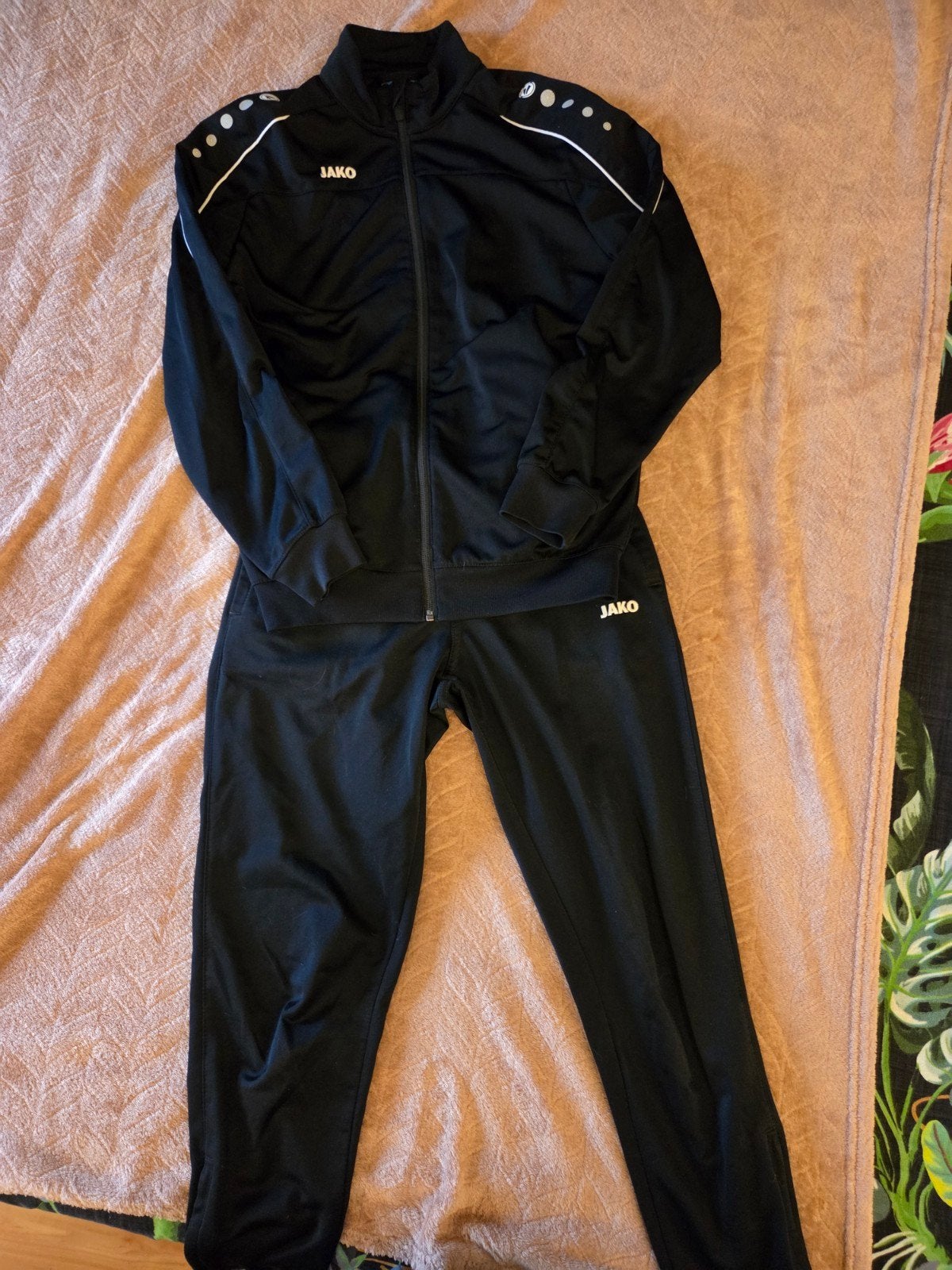 trainingspak Jaco maat 152, Kinderen en Baby's, Sport- of Zwemkleding, Ophalen of Verzenden, Zo goed als nieuw, Jongen of Meisje