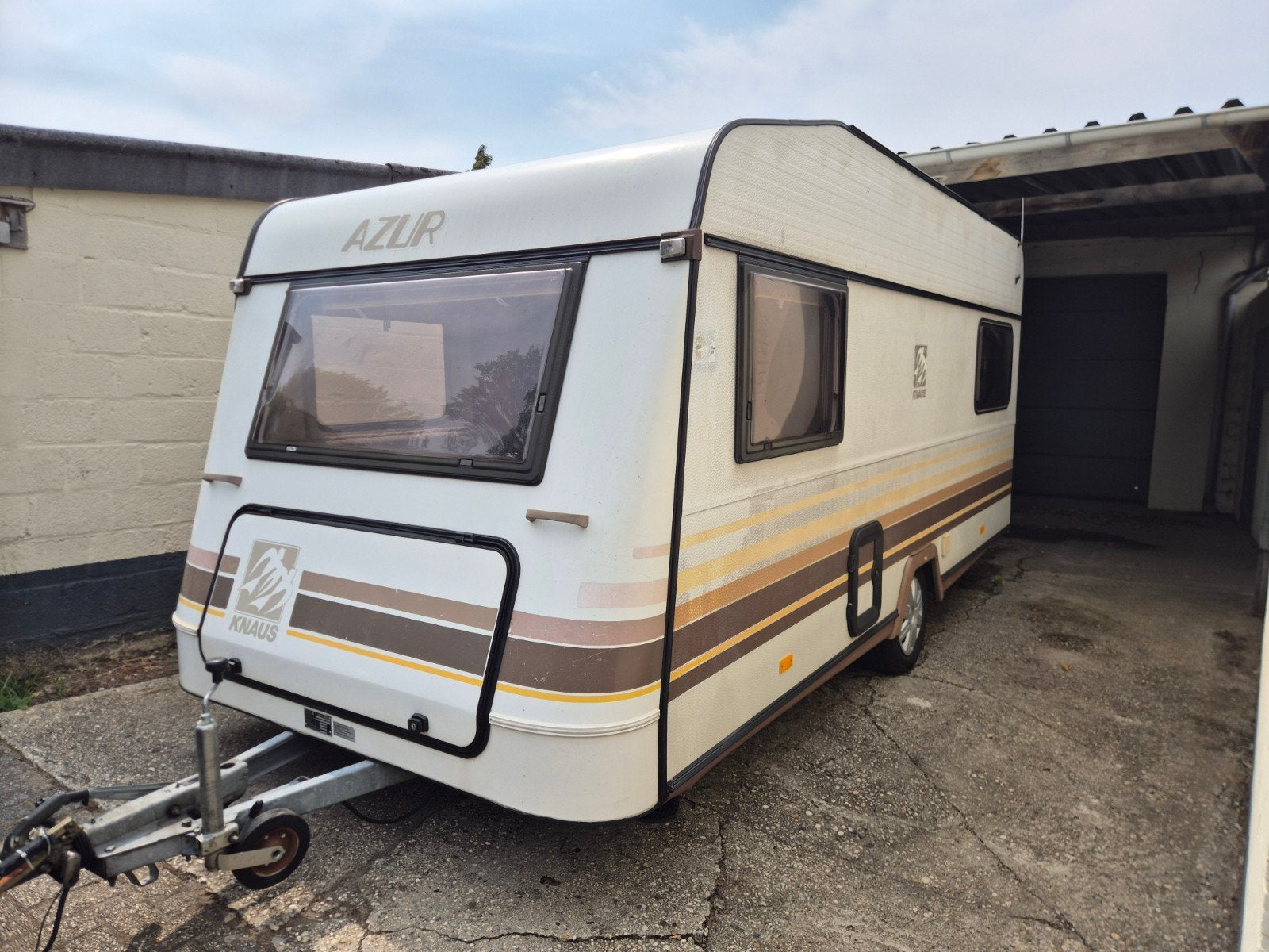 Trouwe Knaus Azur Caravan met Nieuw Onderhoud en Fietsrek, Koelkast, Rondzit, Particulier, Knaus