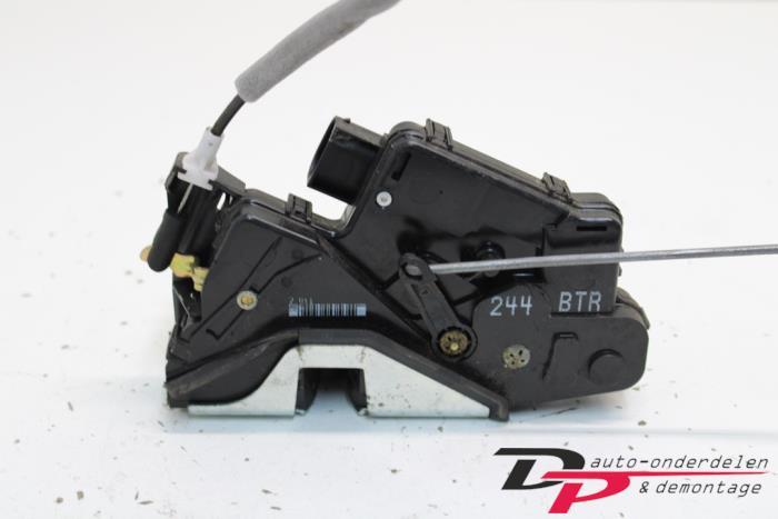 Deurslot Mechaniek 4Deurs rechts-voor van een BMW 3-Serie, Gebruikt, -, -, Ophalen of Verzenden