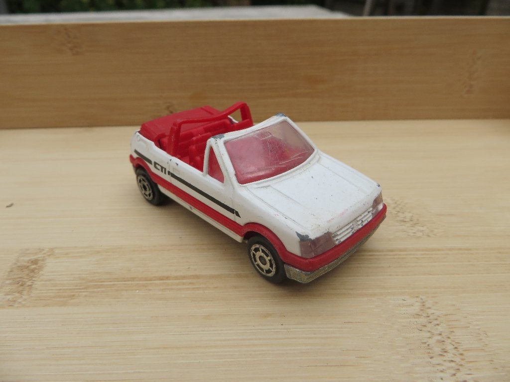 Majorette Peugeot 205 GTI Cabriolet, Ophalen of Verzenden, Gebruikt, Auto
