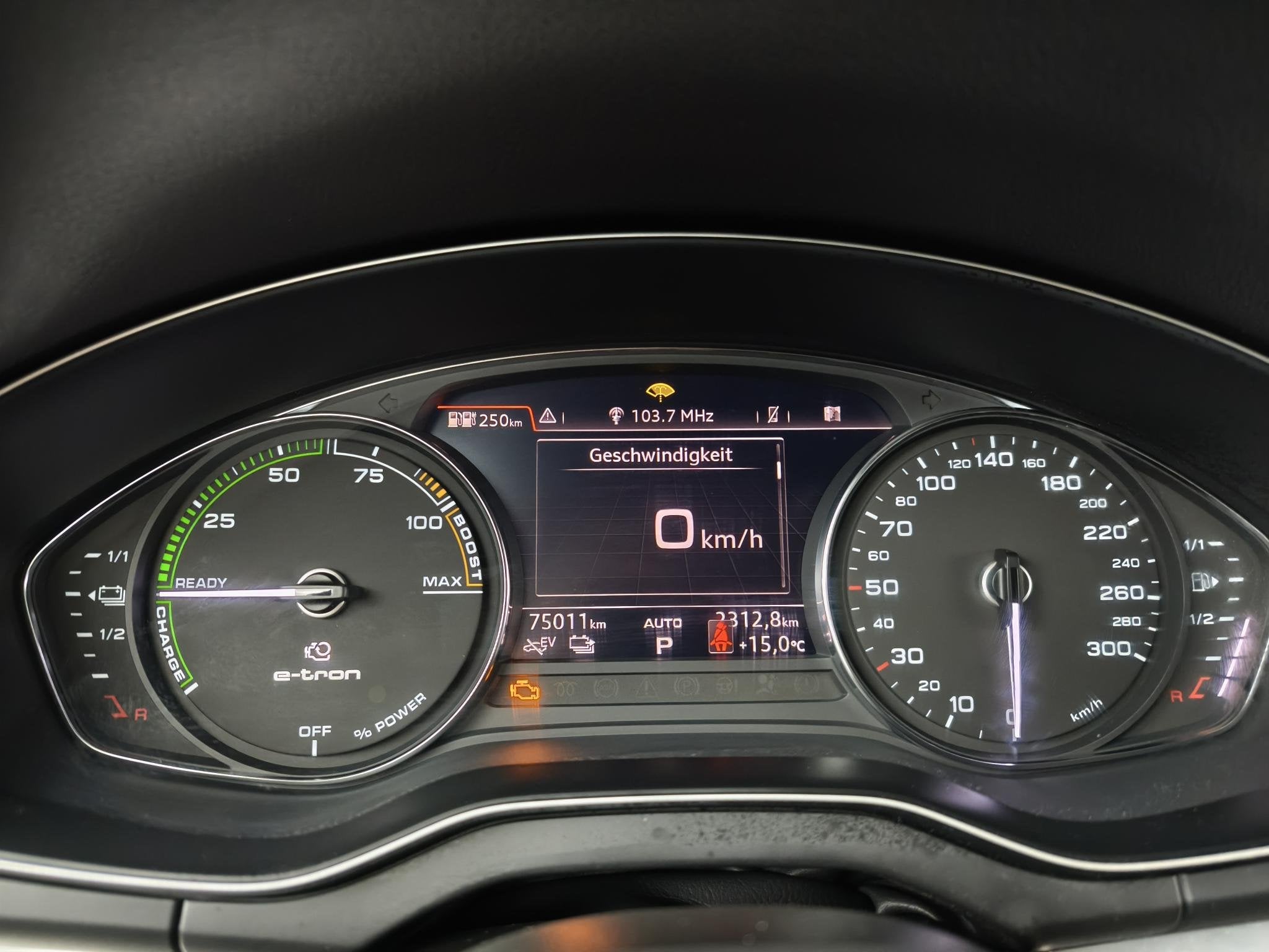 Audi Q5 50 TFSI e quattro S edition LEDER | NAVIGATIE | S-LI, Automaat, 4 cilinders, Wit, Bedrijf