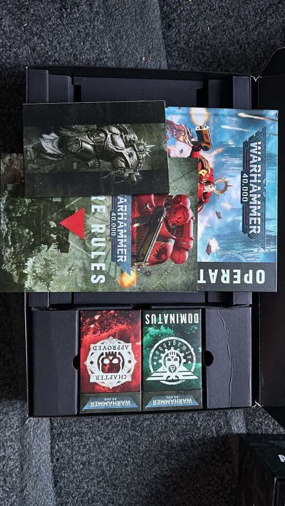 Warhammer 40k Rulebook+Datacards+Lorebook + Chapter Approved, Ophalen of Verzenden, Nieuw, Warhammer 40000, Boek of Catalogus