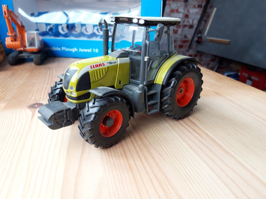 Claas, universal hobbys, Ophalen of Verzenden, Gebruikt, Tractor of Landbouw, Universal Hobbies