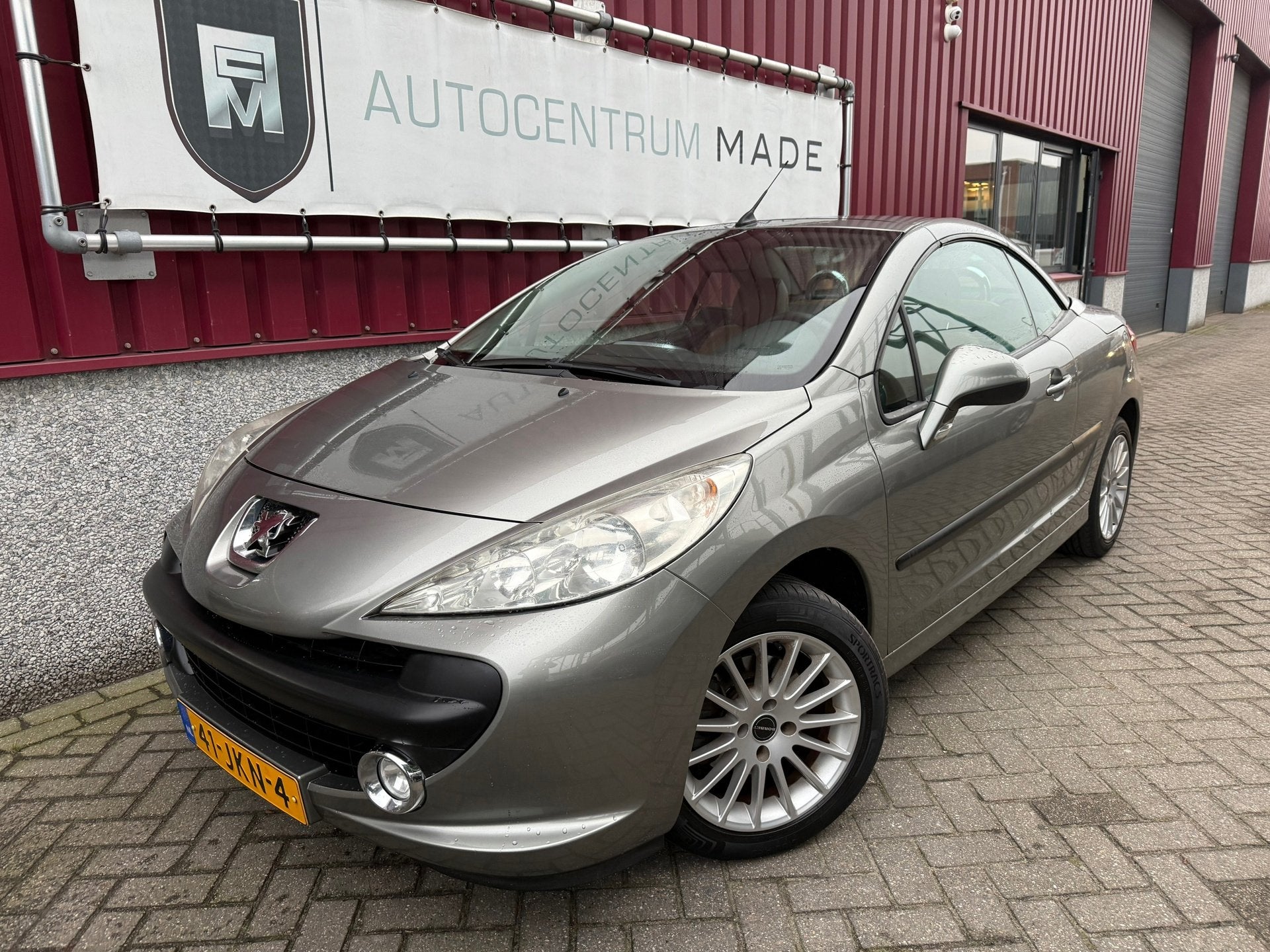 Peugeot 207 CC 1.6 VTi // Cabrio // Leer // Airco // 140DKM, Auto's, 15 km/l, Gebruikt, 4 cilinders, Cabriolet
