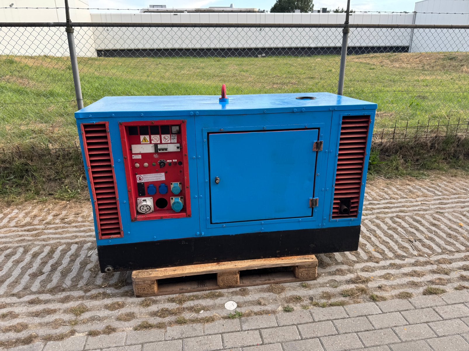 Europower 18 kva Europower aggregaat 1500RPM, Ophalen, Zo goed als nieuw, Dieselolie